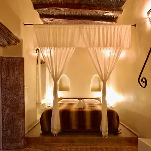 Riad Riad Laylati, Esauira